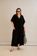 Rochie lunga marime mare din viscoza cu buzunare si decolteu in V - negru - 10307