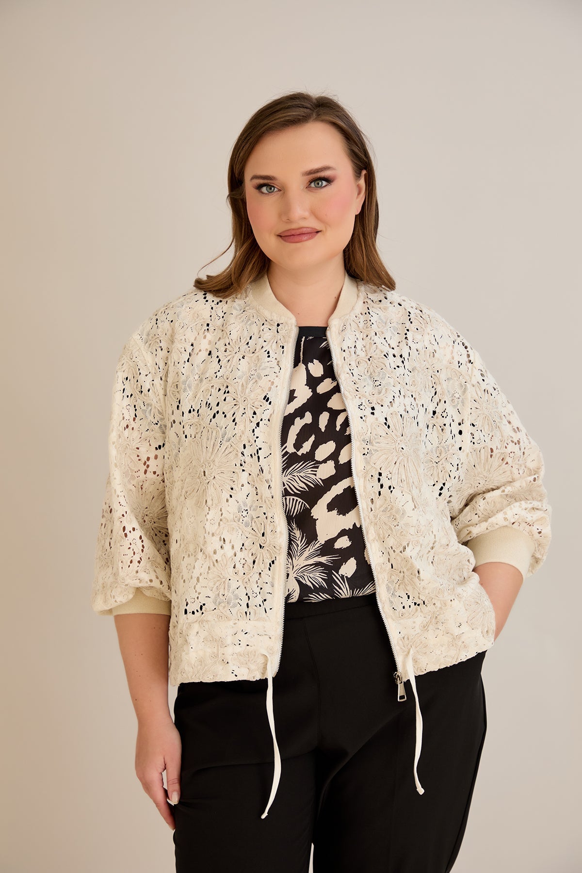 Rochii de vara, jacheta broderie si bluza vascoza