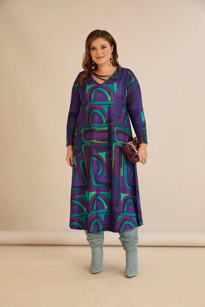 Rochie mărime mare croială linie A cu decolteu original