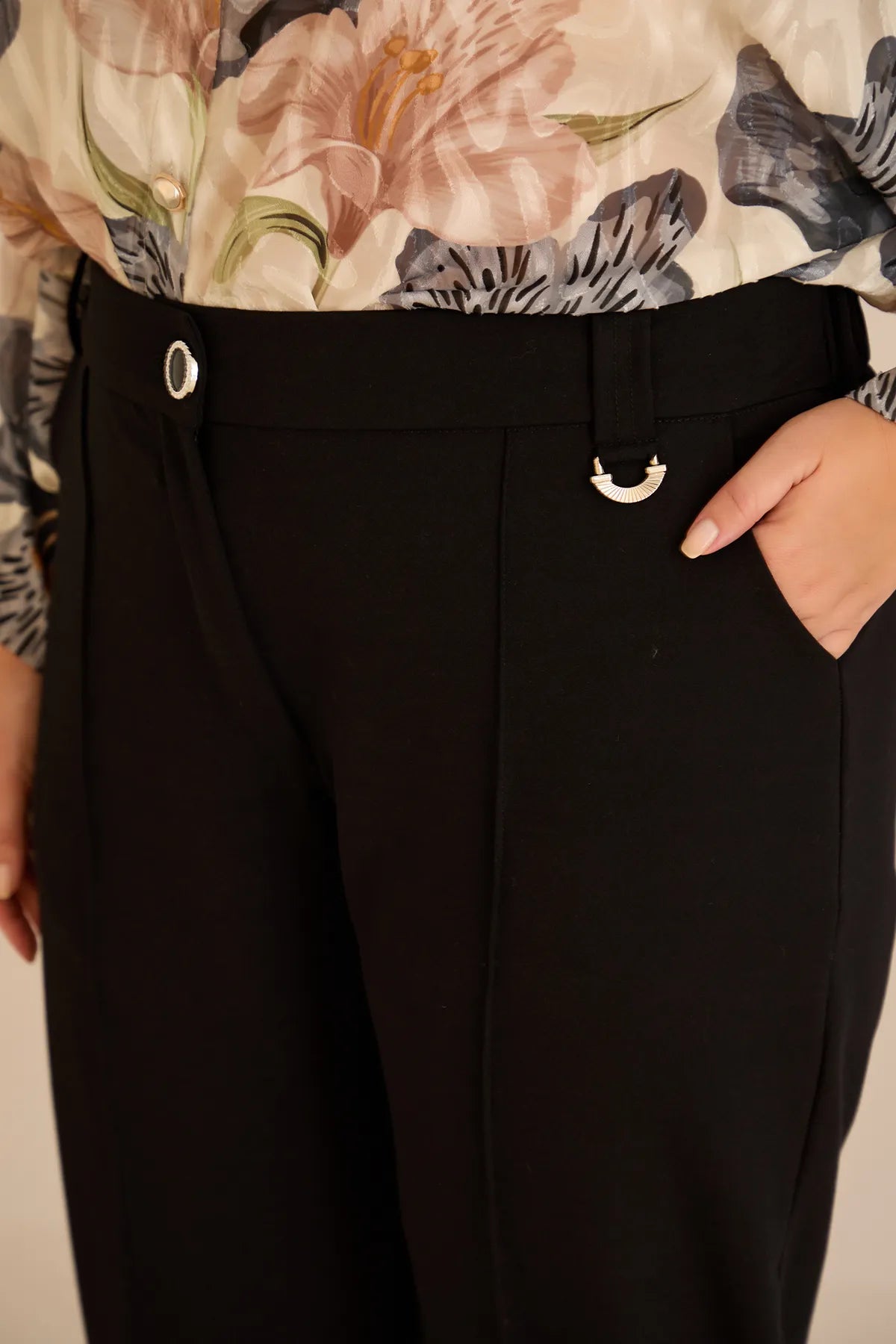 Pantalon larg mărime mare din bumbac cu margine – negru