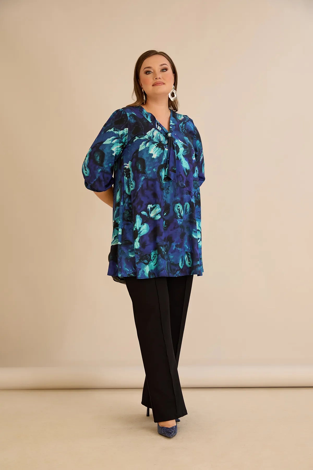 Tunică mărime mare în linie A cu imprimeu de autor