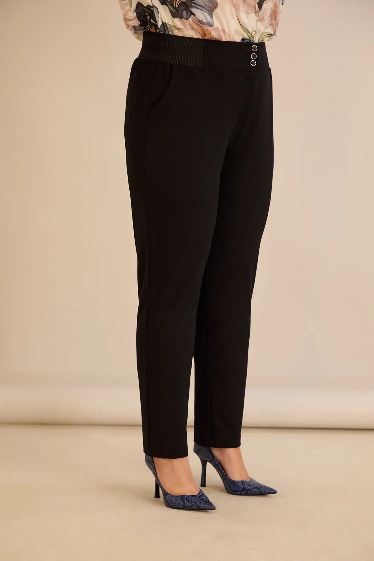 Pantalon mărime mare din bumbac cu croială clasică – negru