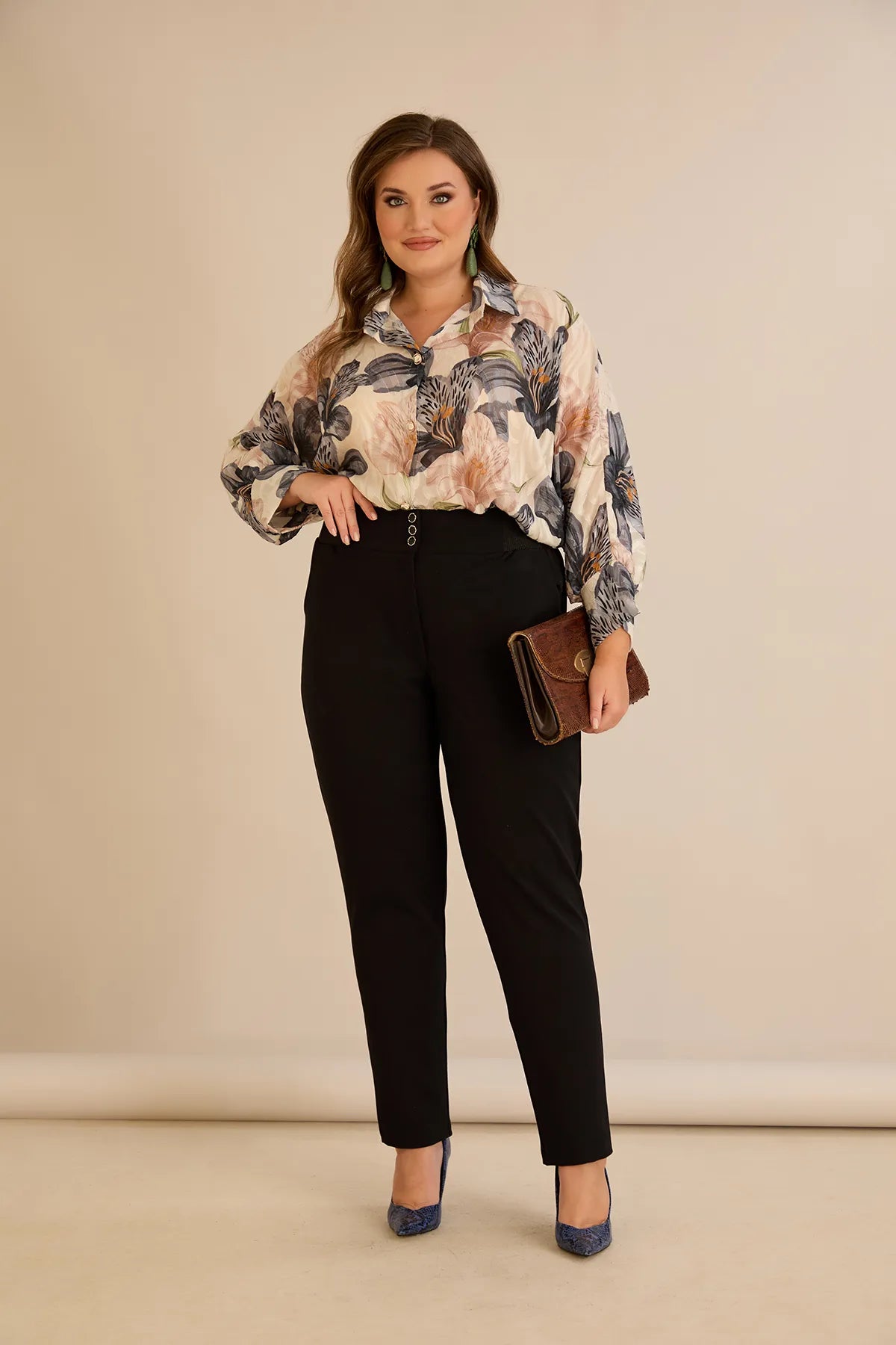 Pantalon mărime mare din bumbac cu croială clasică – negru