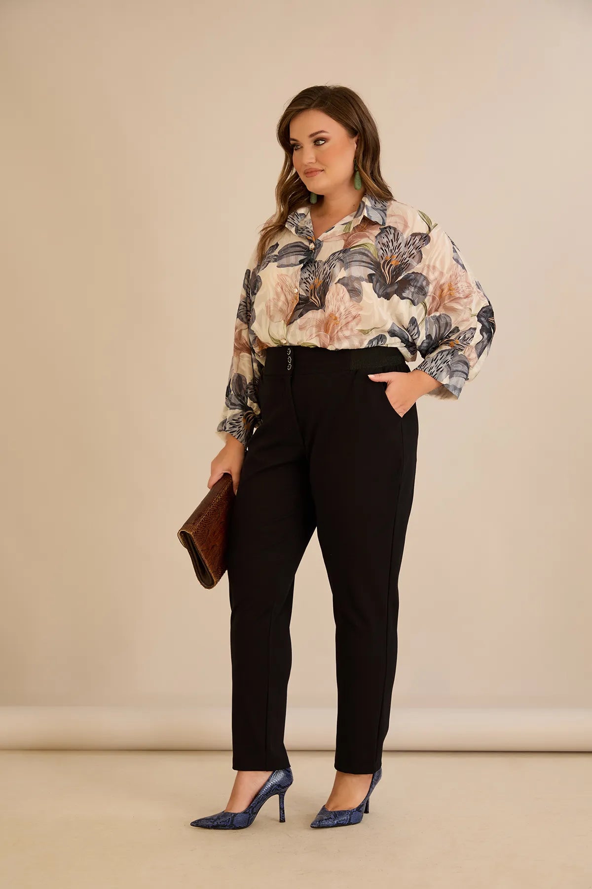 Pantalon mărime mare din bumbac cu croială clasică – negru