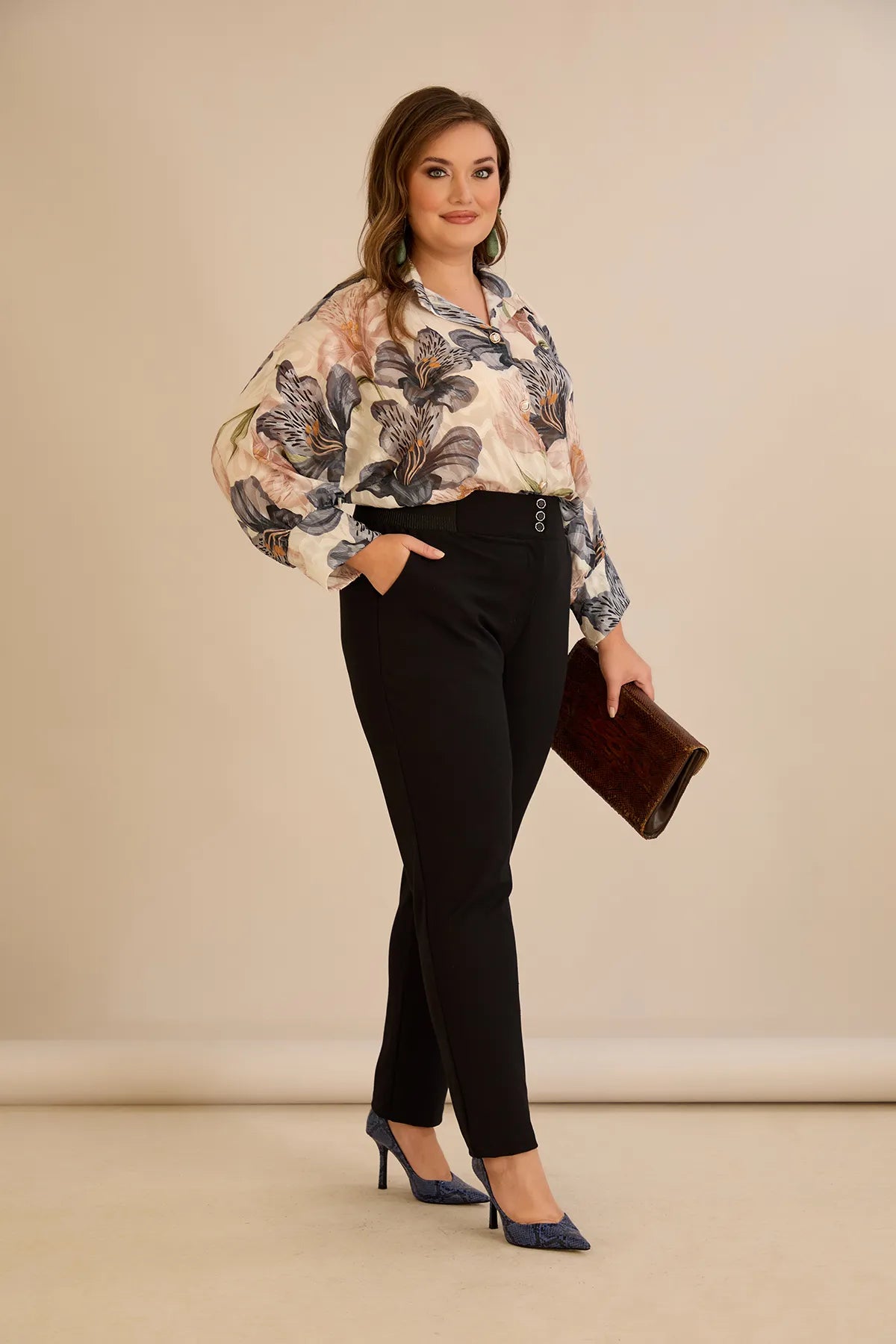 Pantalon mărime mare din bumbac cu croială clasică – negru