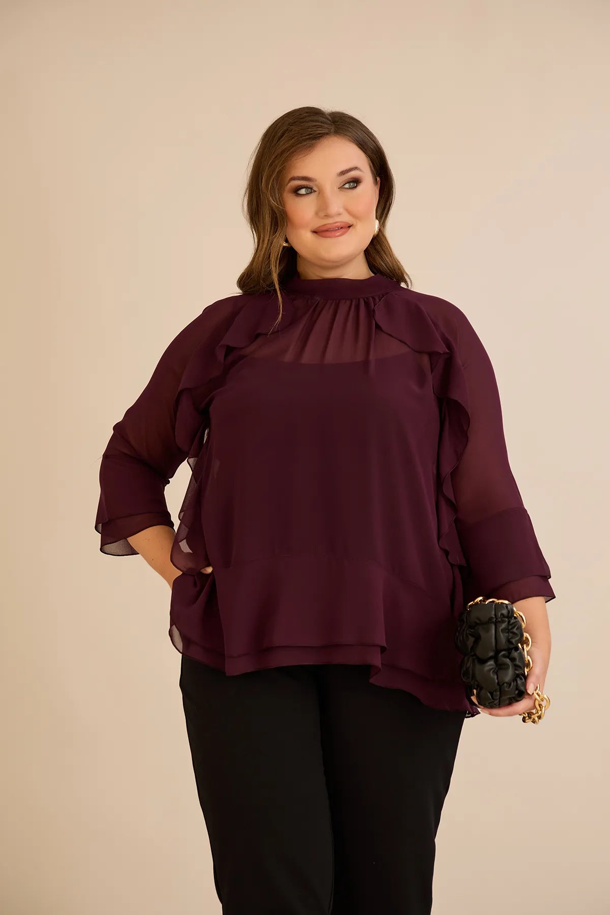 Bluză elegantă mărime mare din șifon cu volane – burgundy