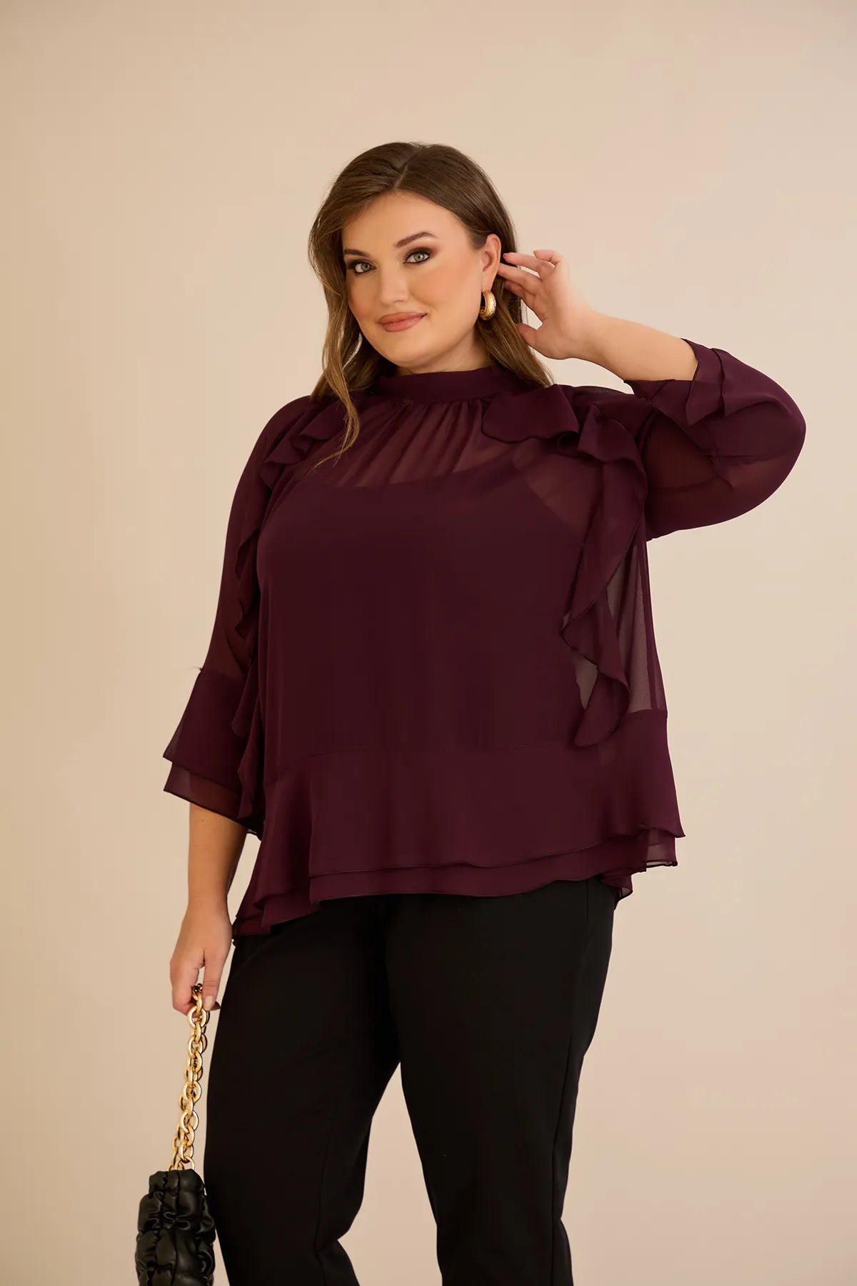 Bluză elegantă mărime mare din șifon cu volane – burgundy