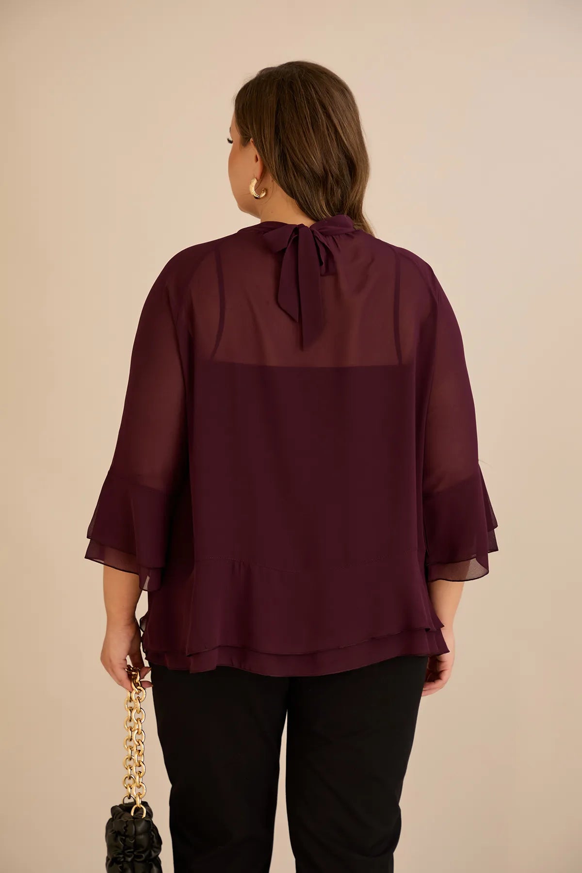 Bluză elegantă mărime mare din șifon cu volane – burgundy