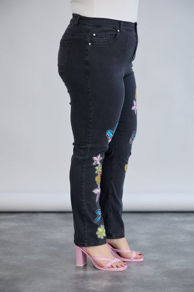 Blugi elastici marimi mari cu broderie colorata si pietricele