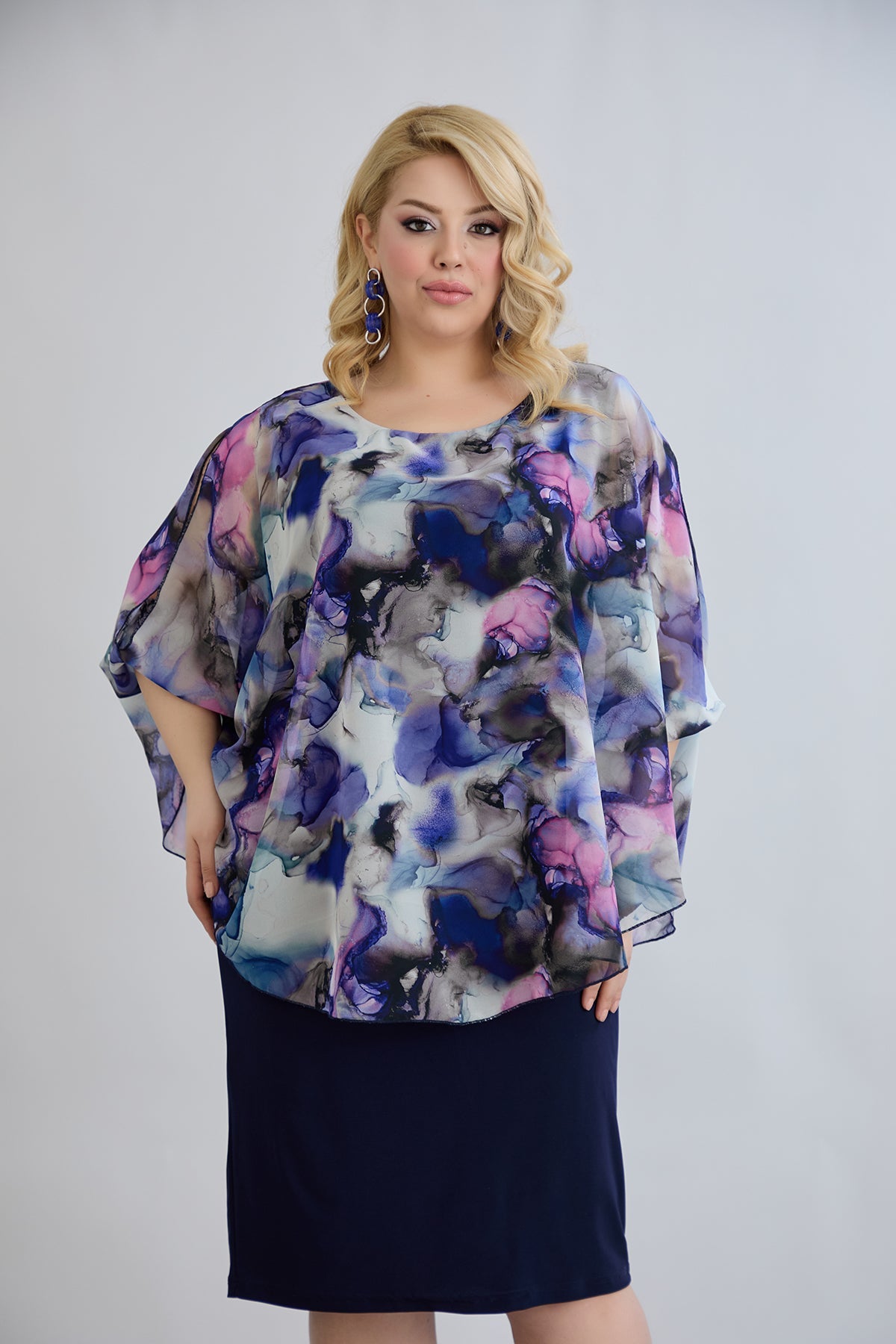 Rochie marime mare din sifon cu accent pe umeri - bleumarin