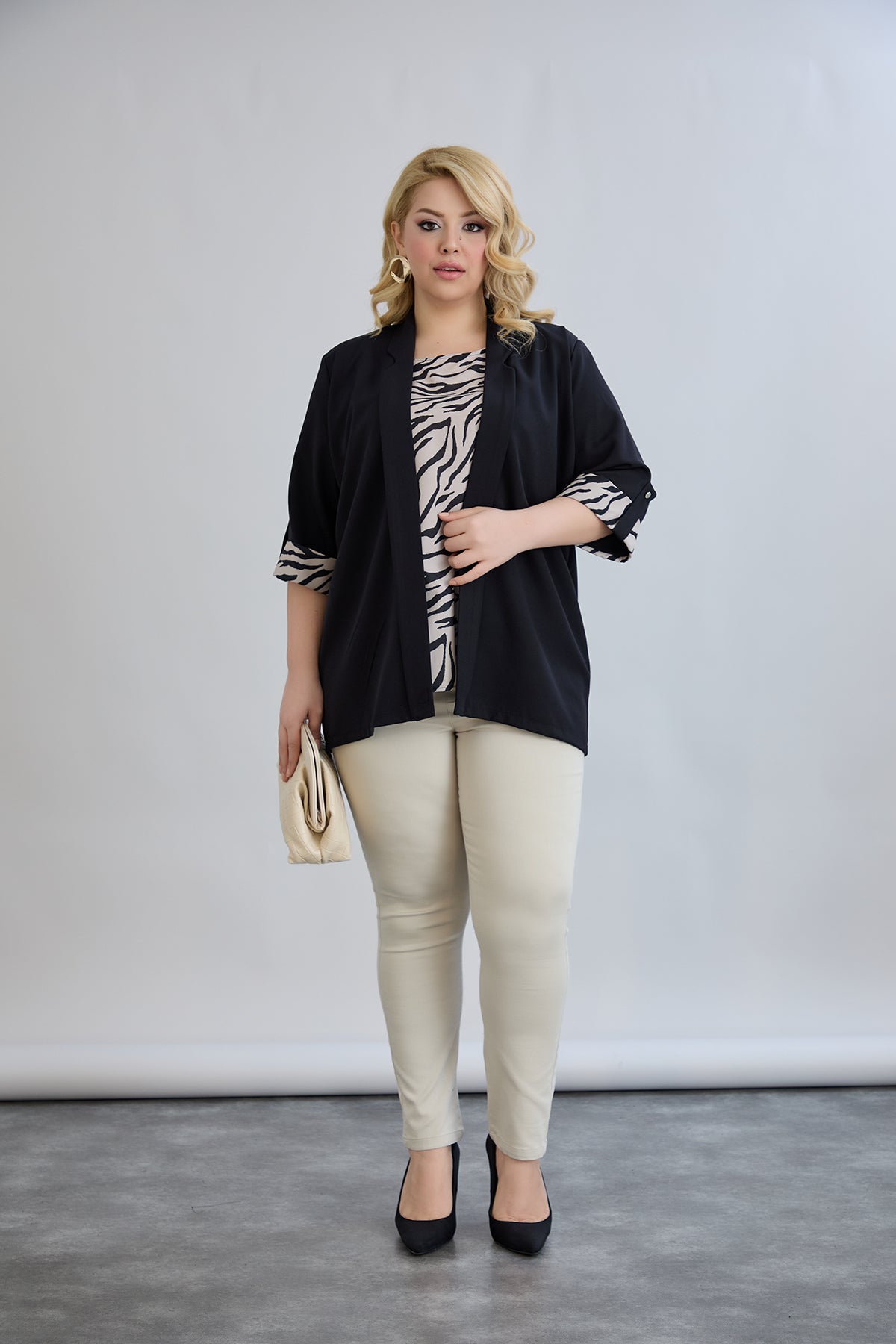 Set marime mare din 2 piese - bluza fara maneci si sacou