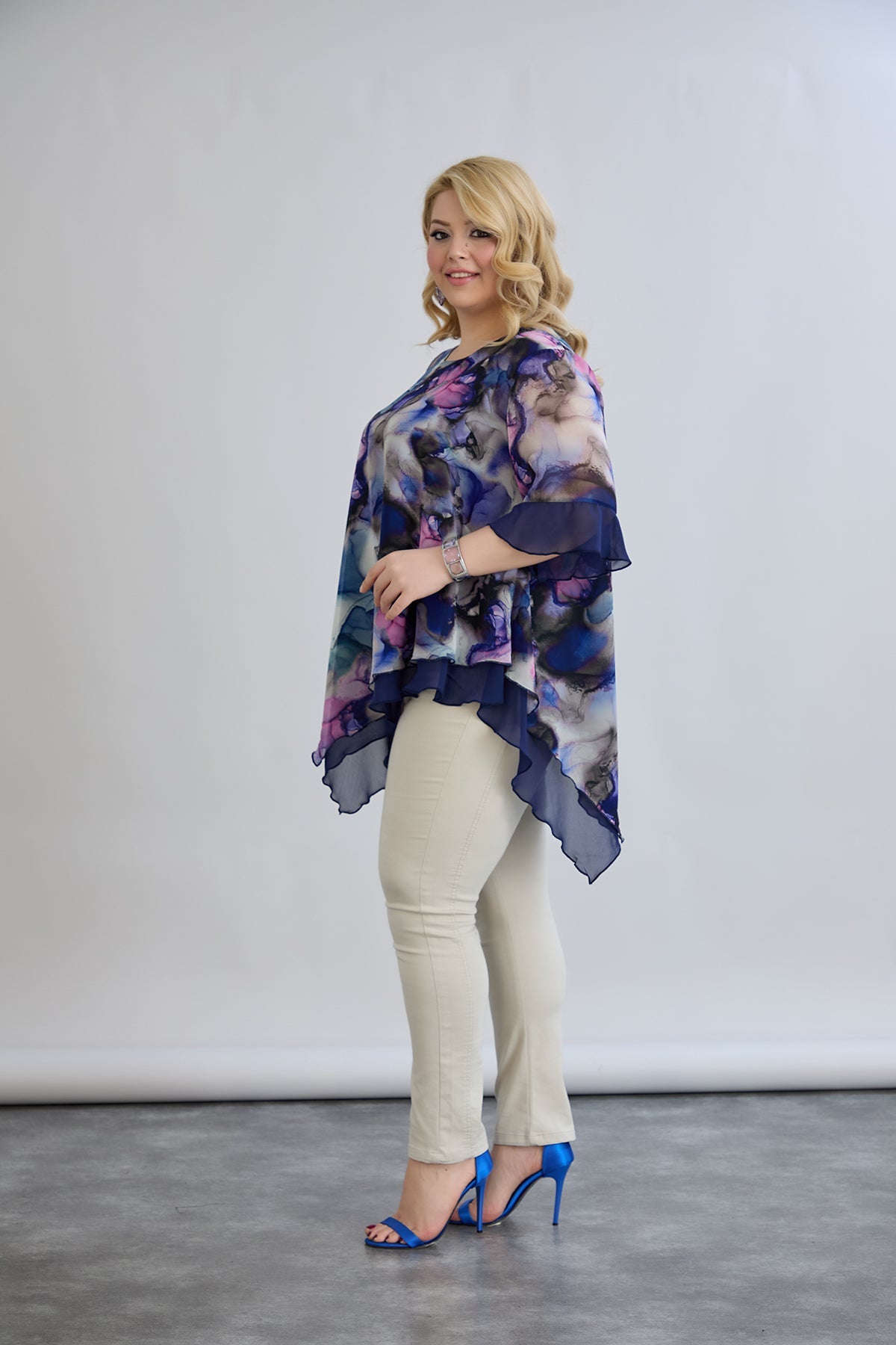 Tunica  marime mare din sifon - acuarela