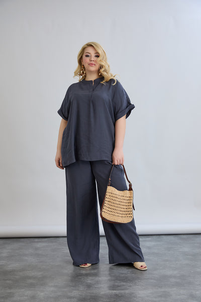 Compleu elegant marime mare din material usor