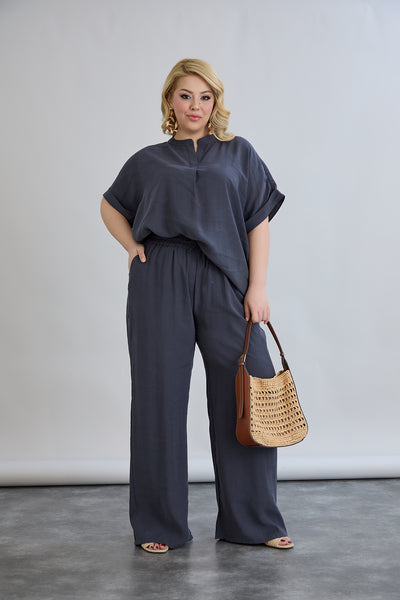 Compleu elegant marime mare din material usor