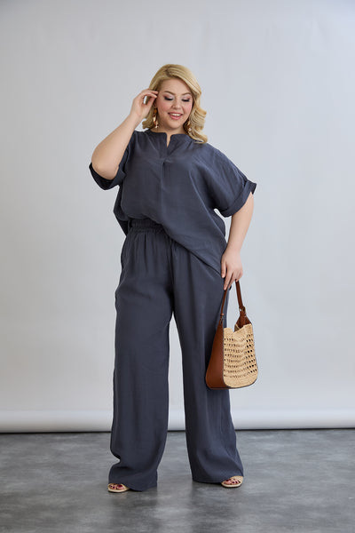 Compleu elegant marime mare din material usor