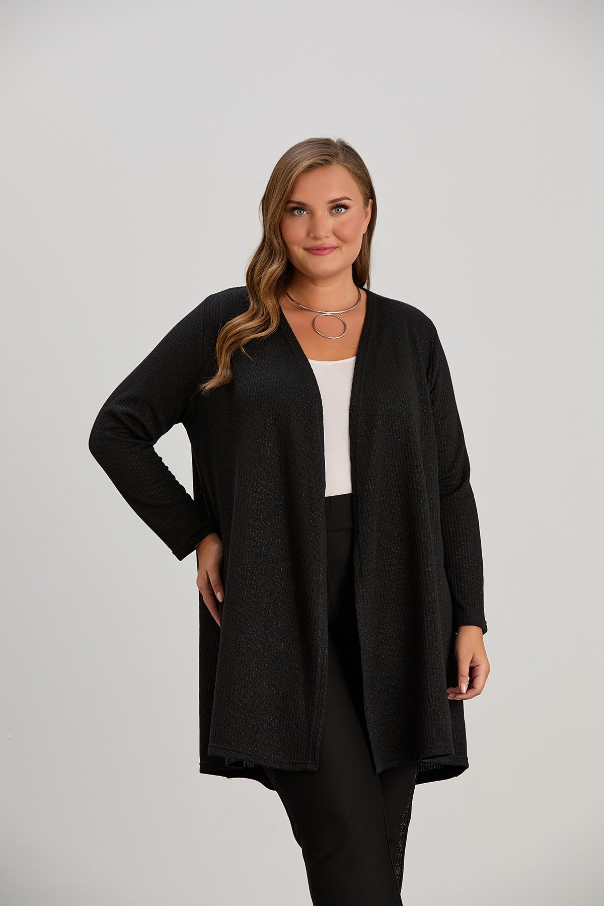 Cardigan marime mare cu lame discrete - negru