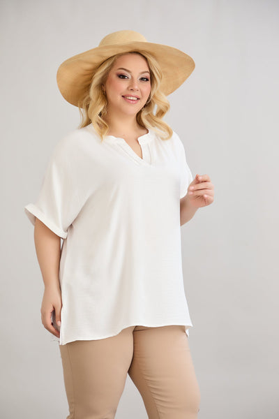 Bluza marime mare cu decolteu in V si pietricele delicate - alb