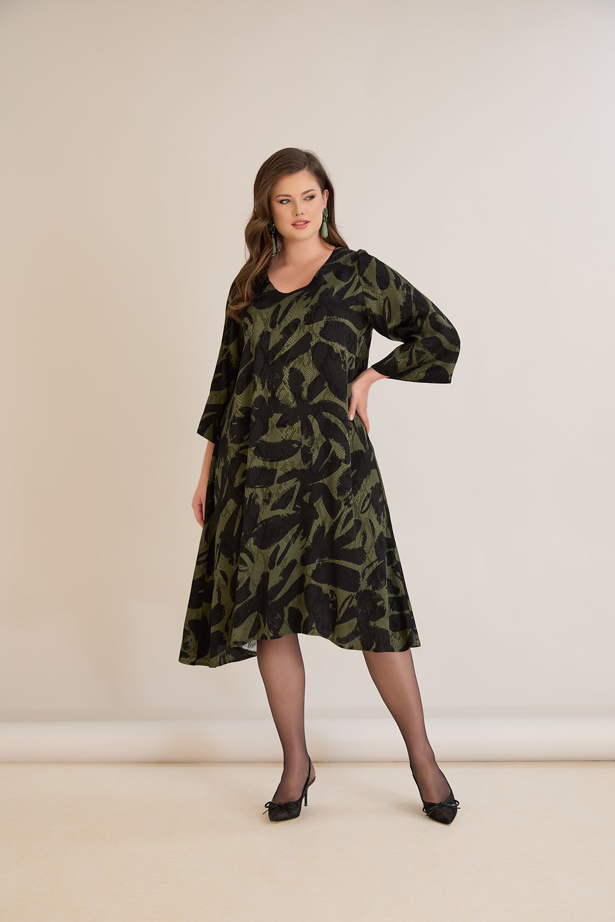 Rochie marime mare croila A din vascoza – verde