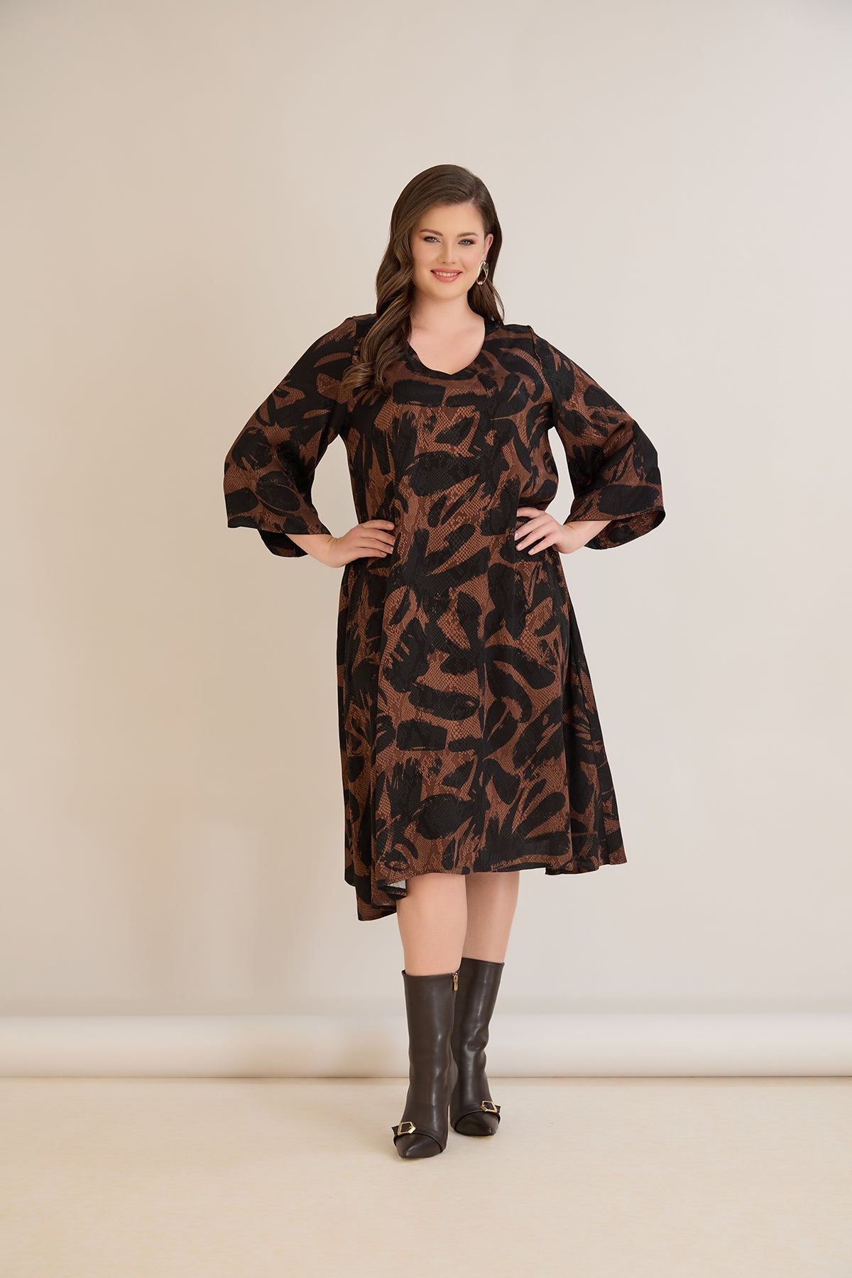 Rochie marime mare croila A din vascoza – mocha