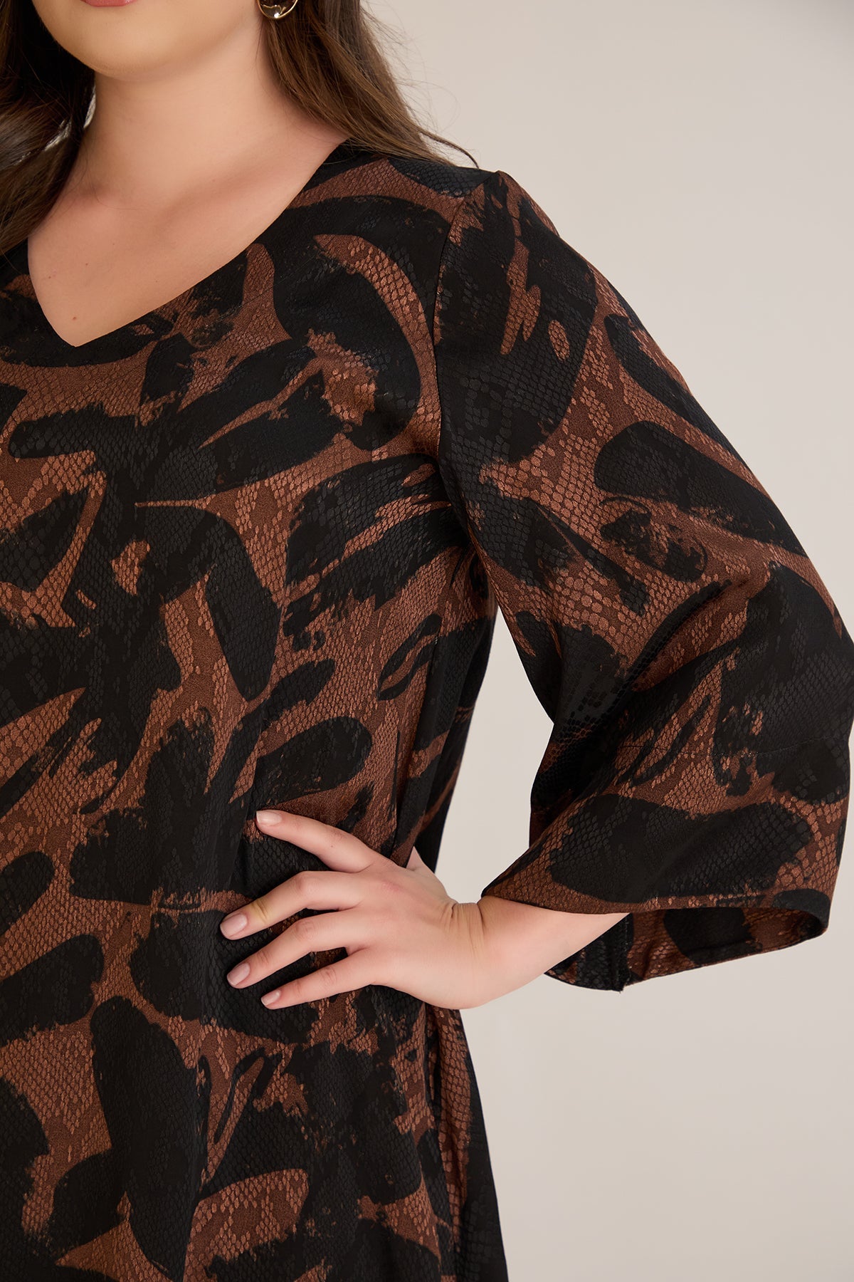 Rochie marime mare croila A din vascoza – mocha