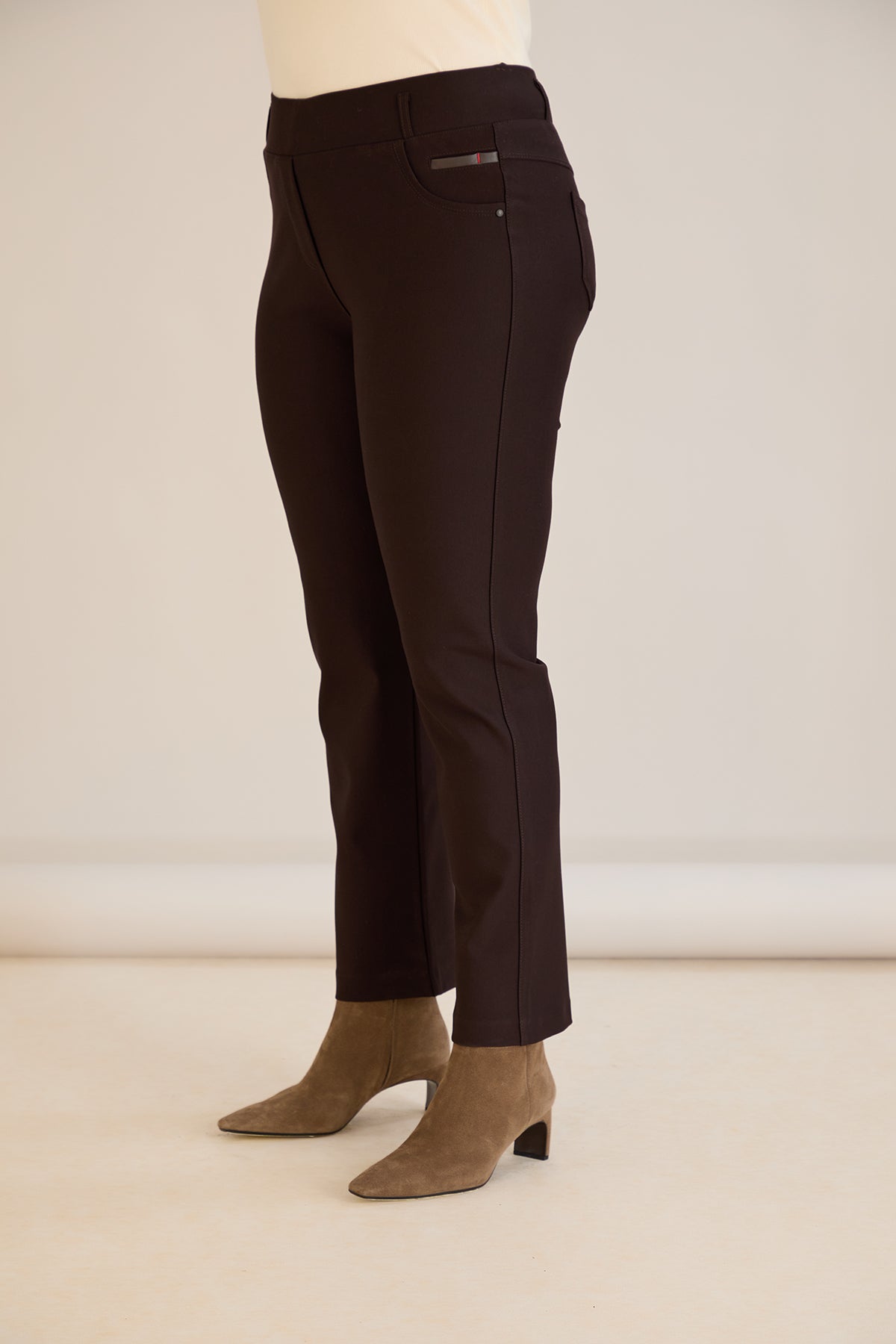 Pantalon modelator marime mare Borisa – maro cafea