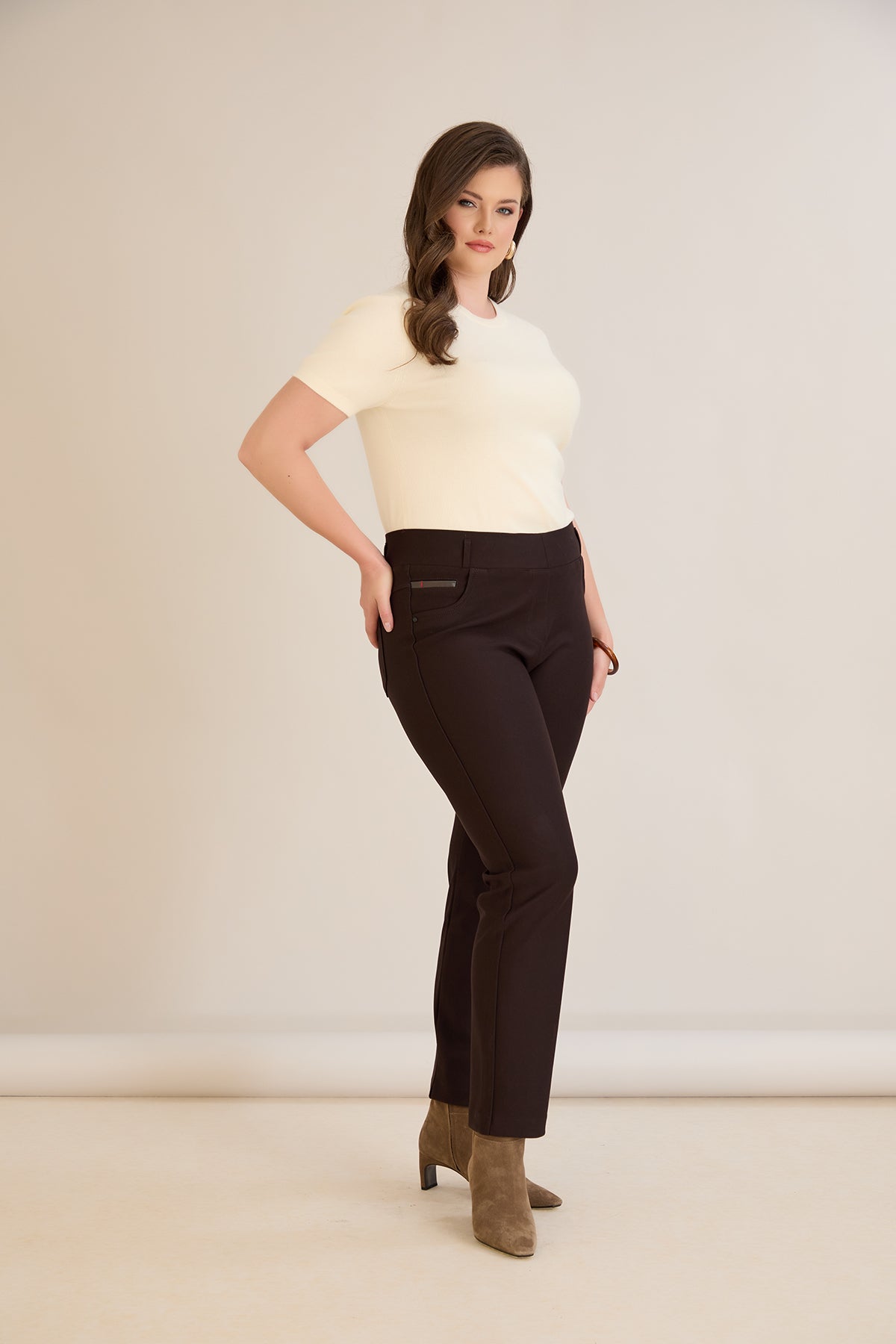 Pantalon modelator marime mare Borisa – maro cafea