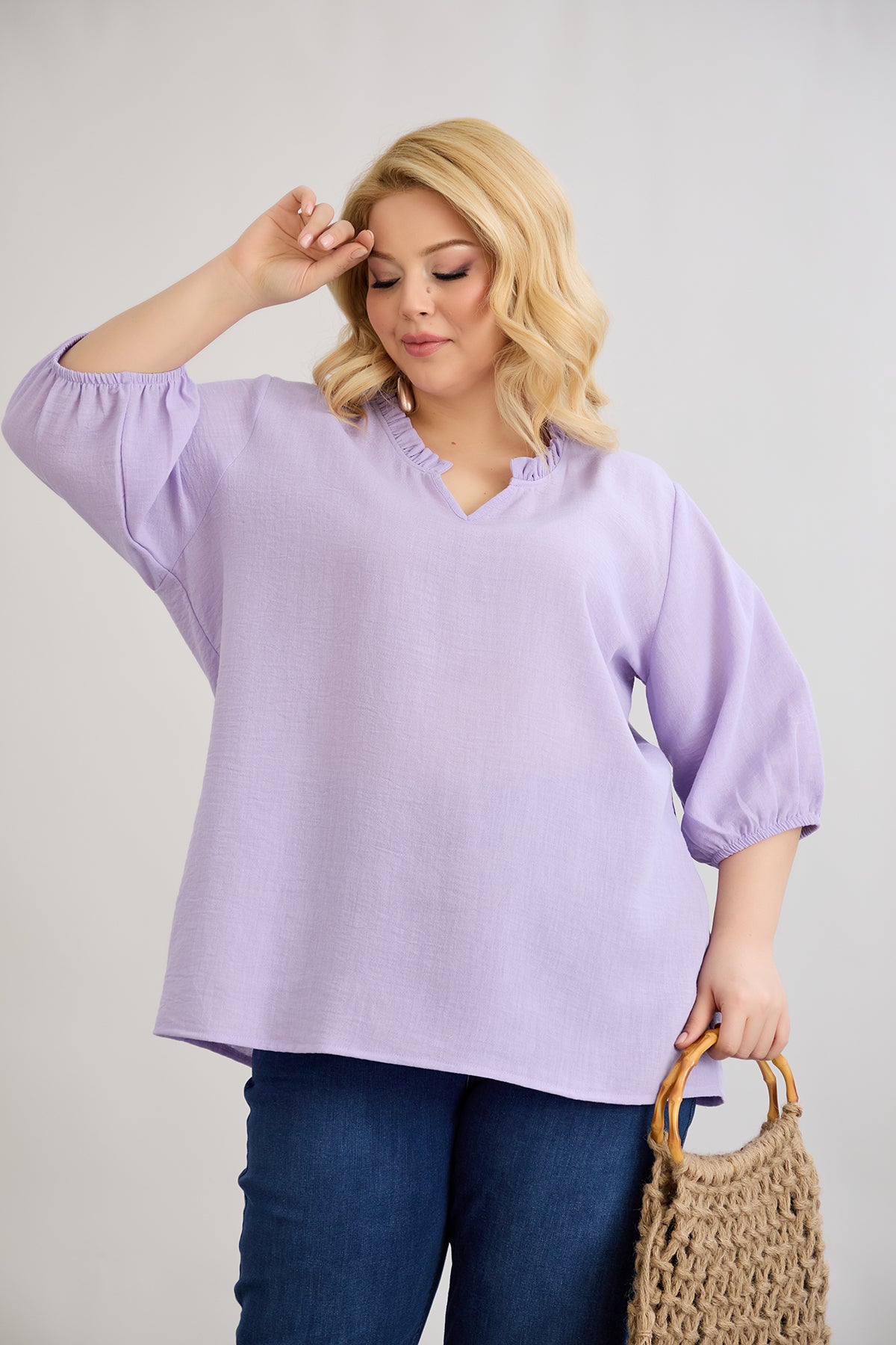 Bluza marime mare cu decolteu in V incretit - lila