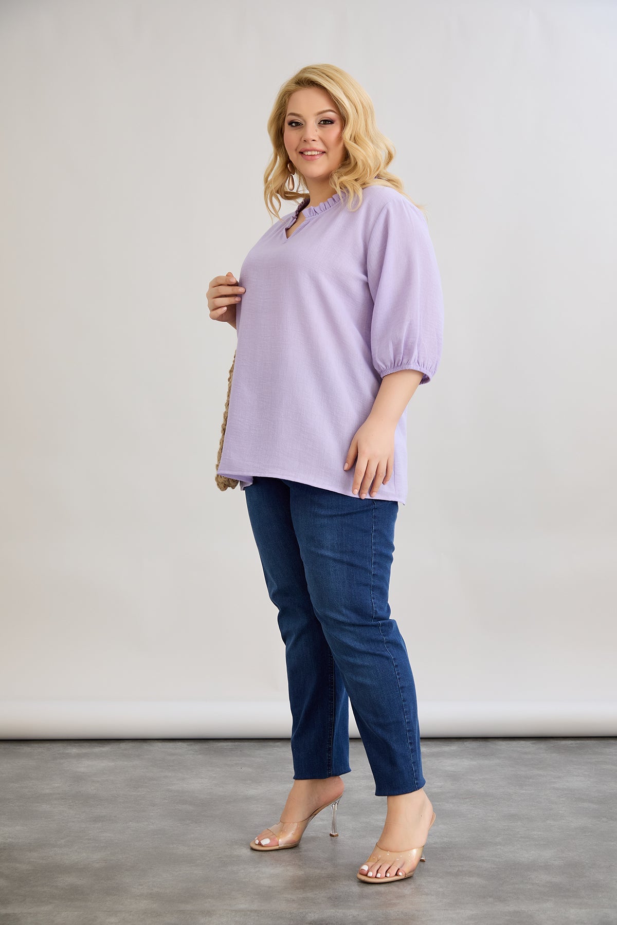 Bluza marime mare cu decolteu in V incretit - lila