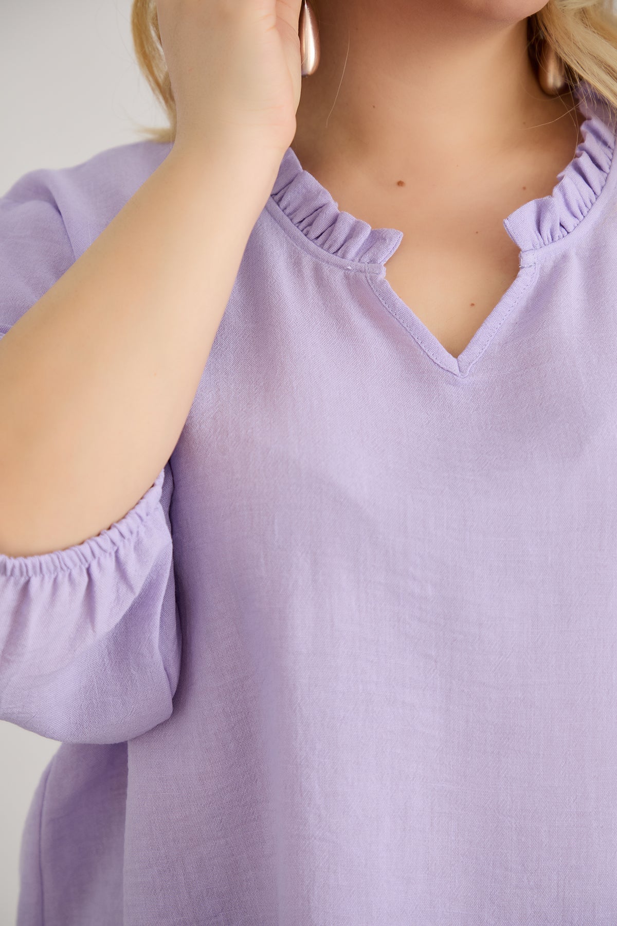 Bluza marime mare cu decolteu in V incretit - lila