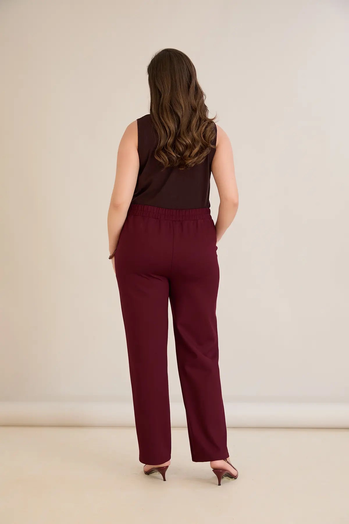 Pantalon mărime mare cu talie elastică și croială dreaptă – bordo