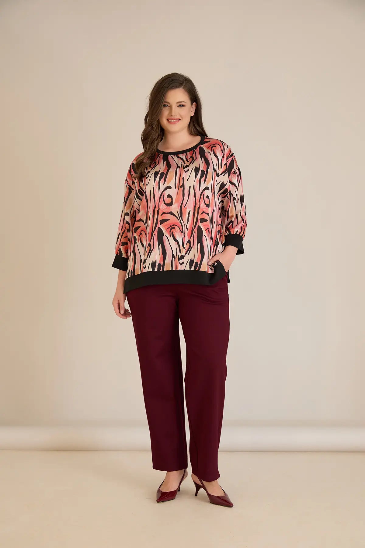 Pantalon mărime mare cu talie elastică și croială dreaptă – bordo