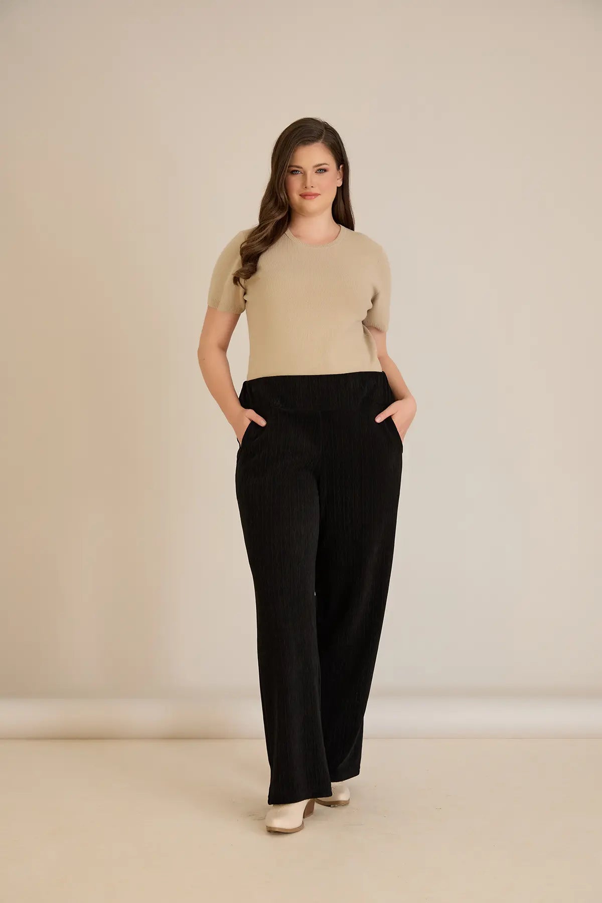 Pantalon larg mărime mare din material texturat