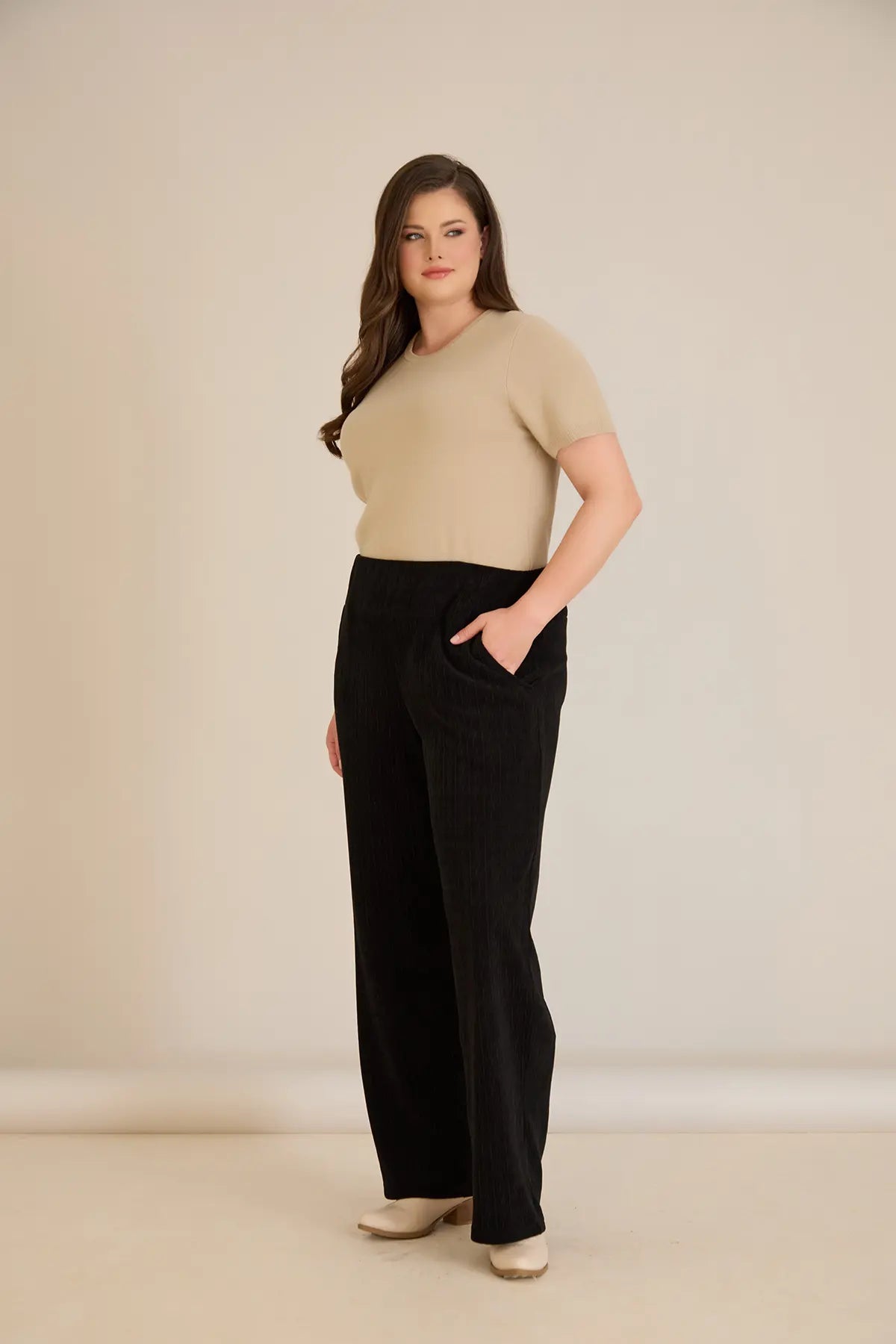 Pantalon larg mărime mare din material texturat