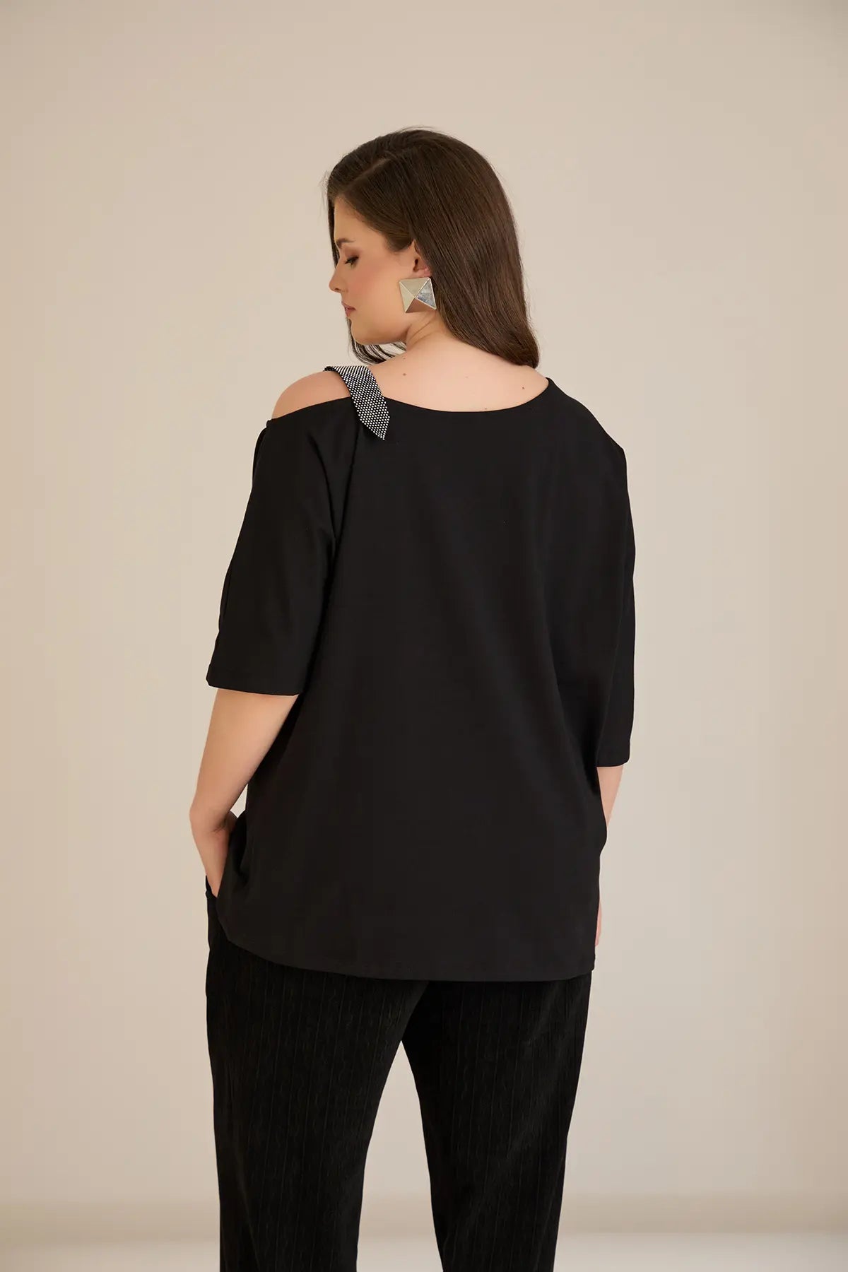 Bluză din bumbac mărime mare cu accent elegant din pietricele