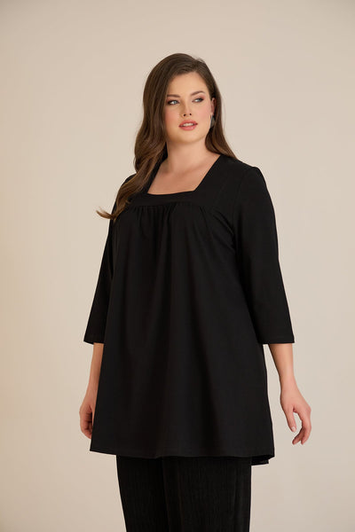 Tunică mărime mare din bumbac cu falduri și decolteu pătrat – negru