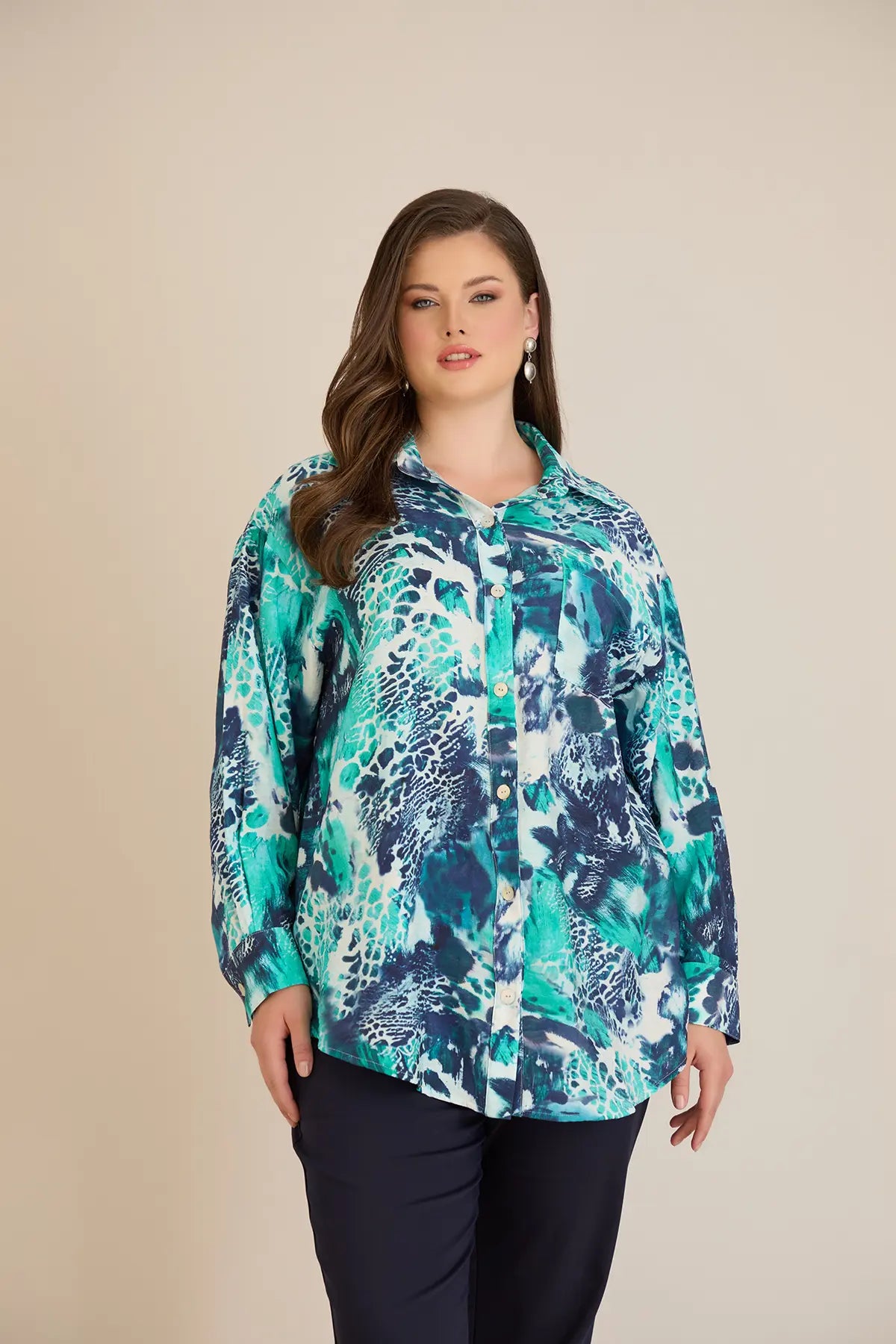 Cămașă elegantă mărime mare din viscoză fină – turcoaz