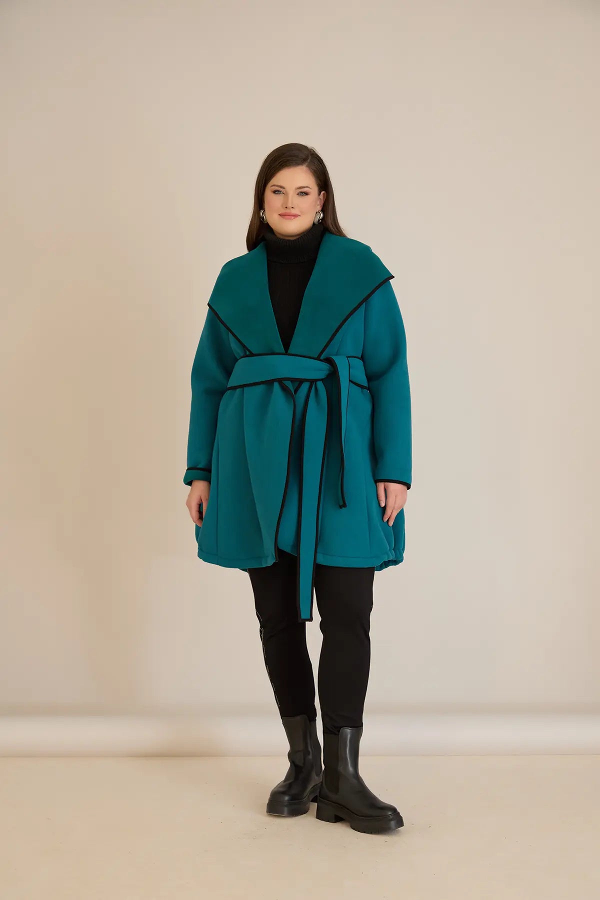 Palton mărime mare de toamnă cu glugă din material ușor