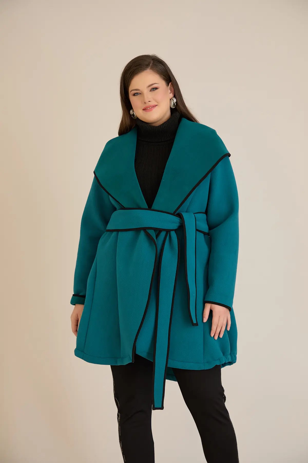 Palton mărime mare de toamnă cu glugă din material ușor