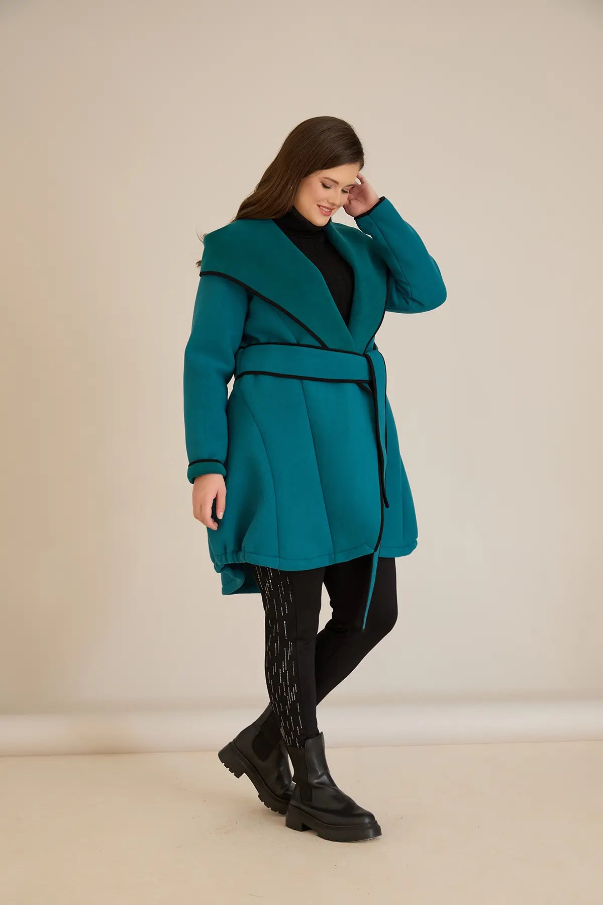 Palton mărime mare de toamnă cu glugă din material ușor