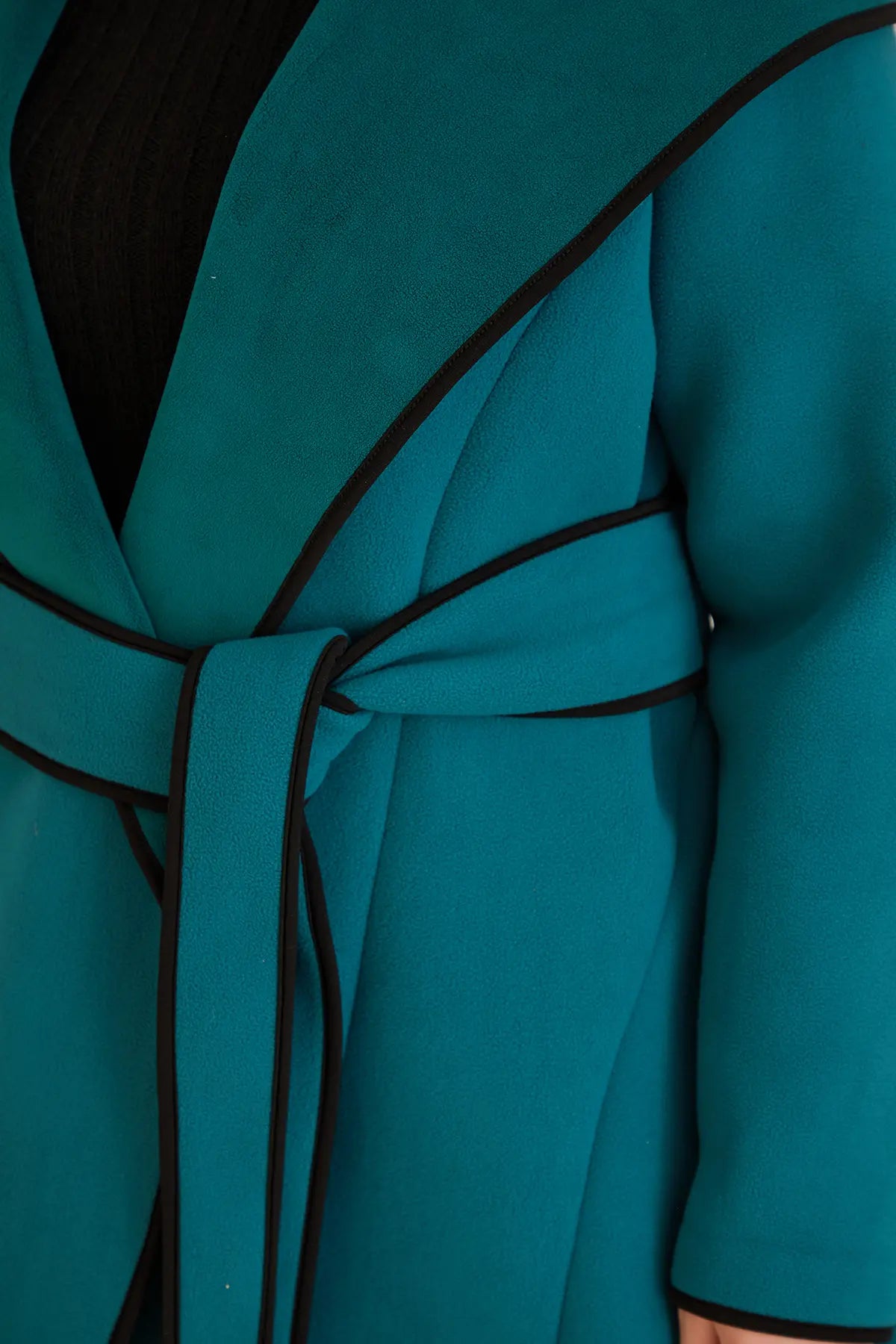 Palton mărime mare de toamnă cu glugă din material ușor