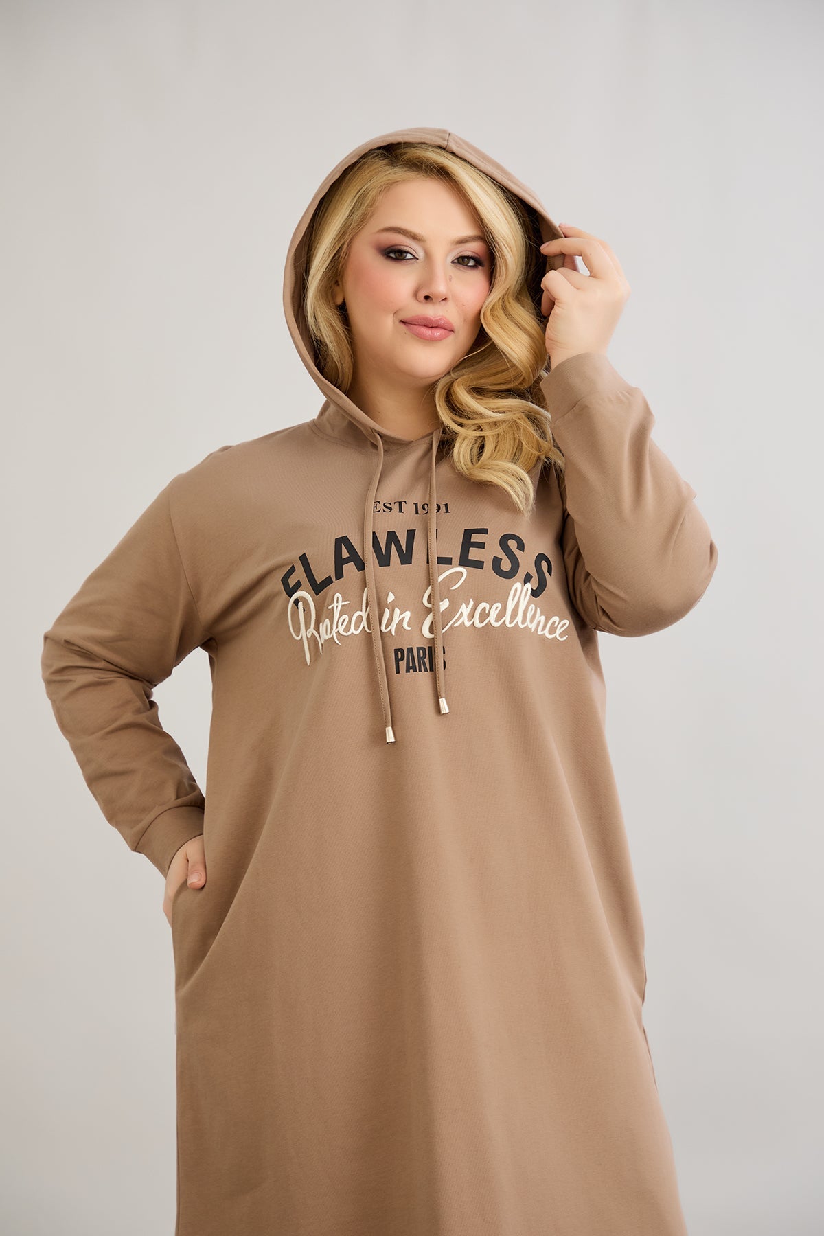 Rochie-tunica marime mare din bumbac cu inscriptie Paris - moka