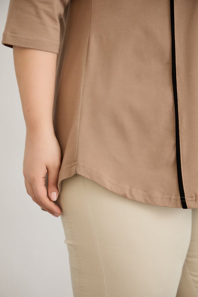 Bluza marime mare din bumbac in linie A cu fitiluri contrastante - bej