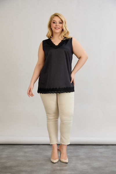 Maiou marime mare din satin cu dantela - negru