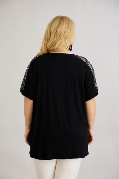 Bluza marime mare cu plasa decorativa - negru