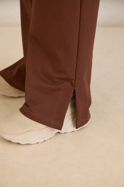 Pantalon larg marime mare cu despicaturi laterale - cafea