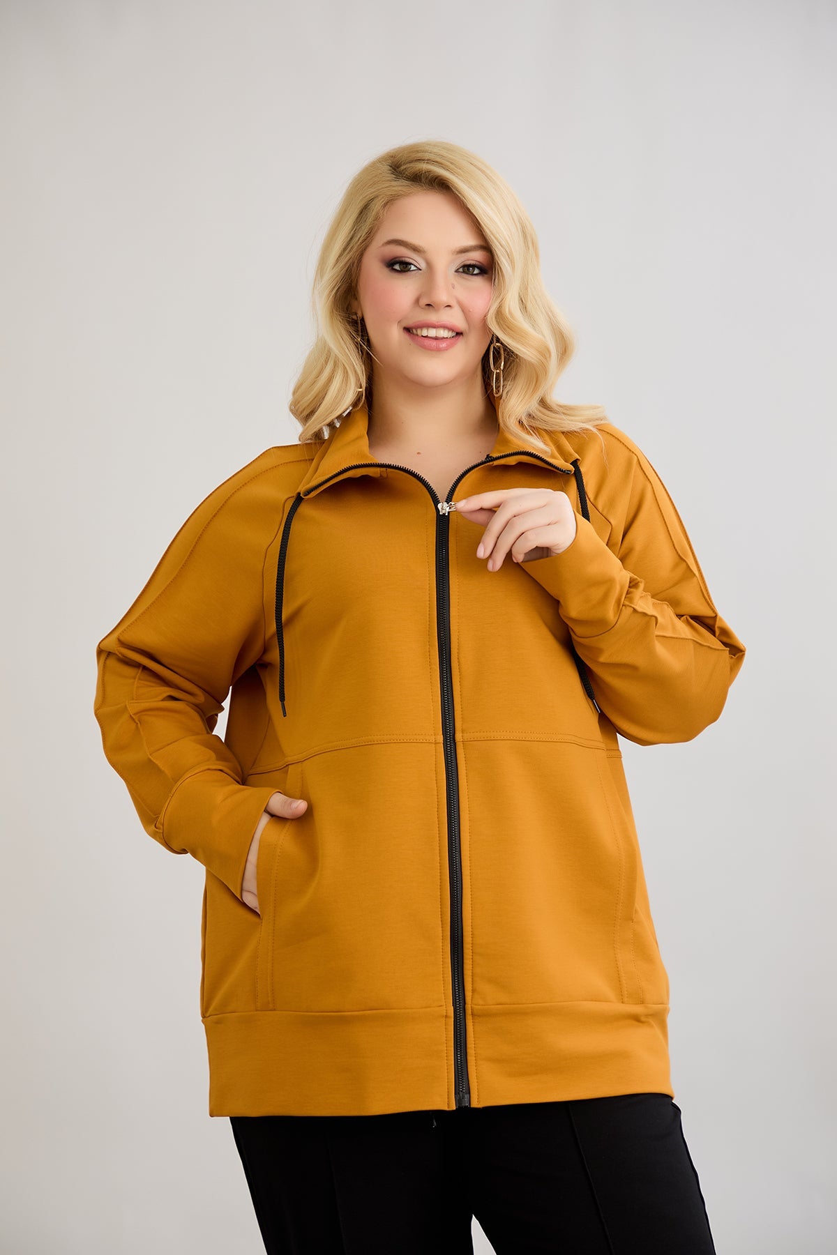 Bluza de trening marime mare cu fermoar si buzunare - mustar