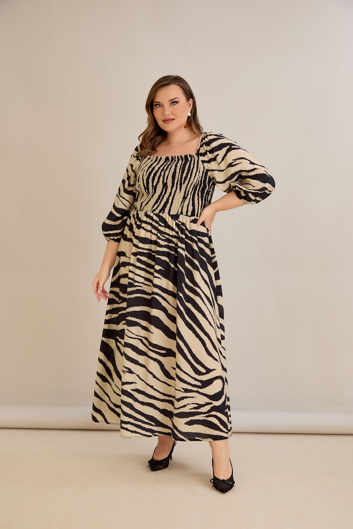 Rochie marime mare lunga de vara cu decolteu patrat - animal print