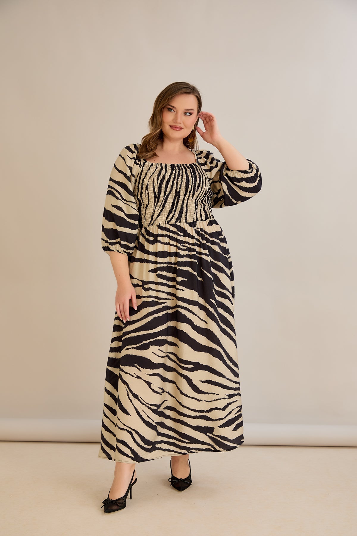 Rochie marime mare lunga de vara cu decolteu patrat - animal print