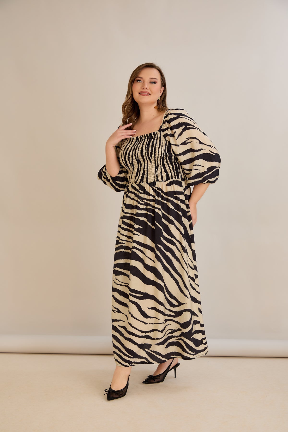 Rochie marime mare lunga de vara cu decolteu patrat - animal print