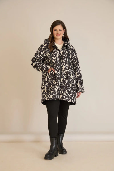 Geacă stilată mărime mare cu glugă și imprimeu abstract